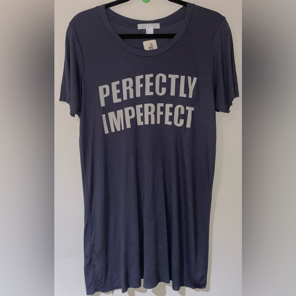 Dark gray graphic tee perfectly imperfect print tee tunic top large gray t shirt